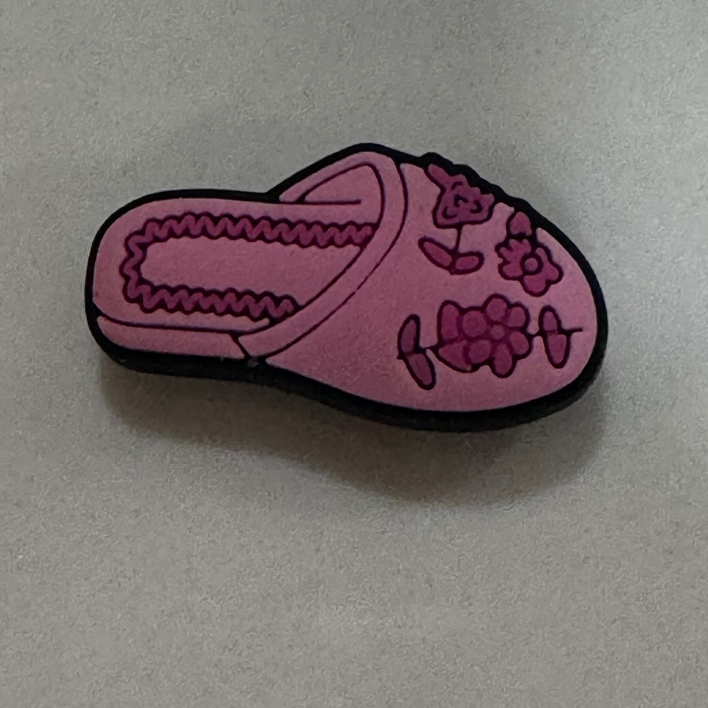 chancleta croc charm